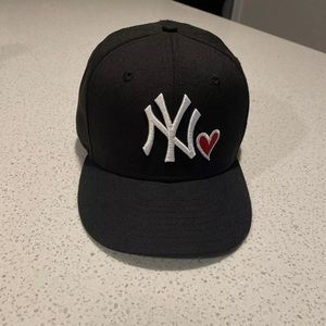 New era special LOVE edition Yankee fitted hat